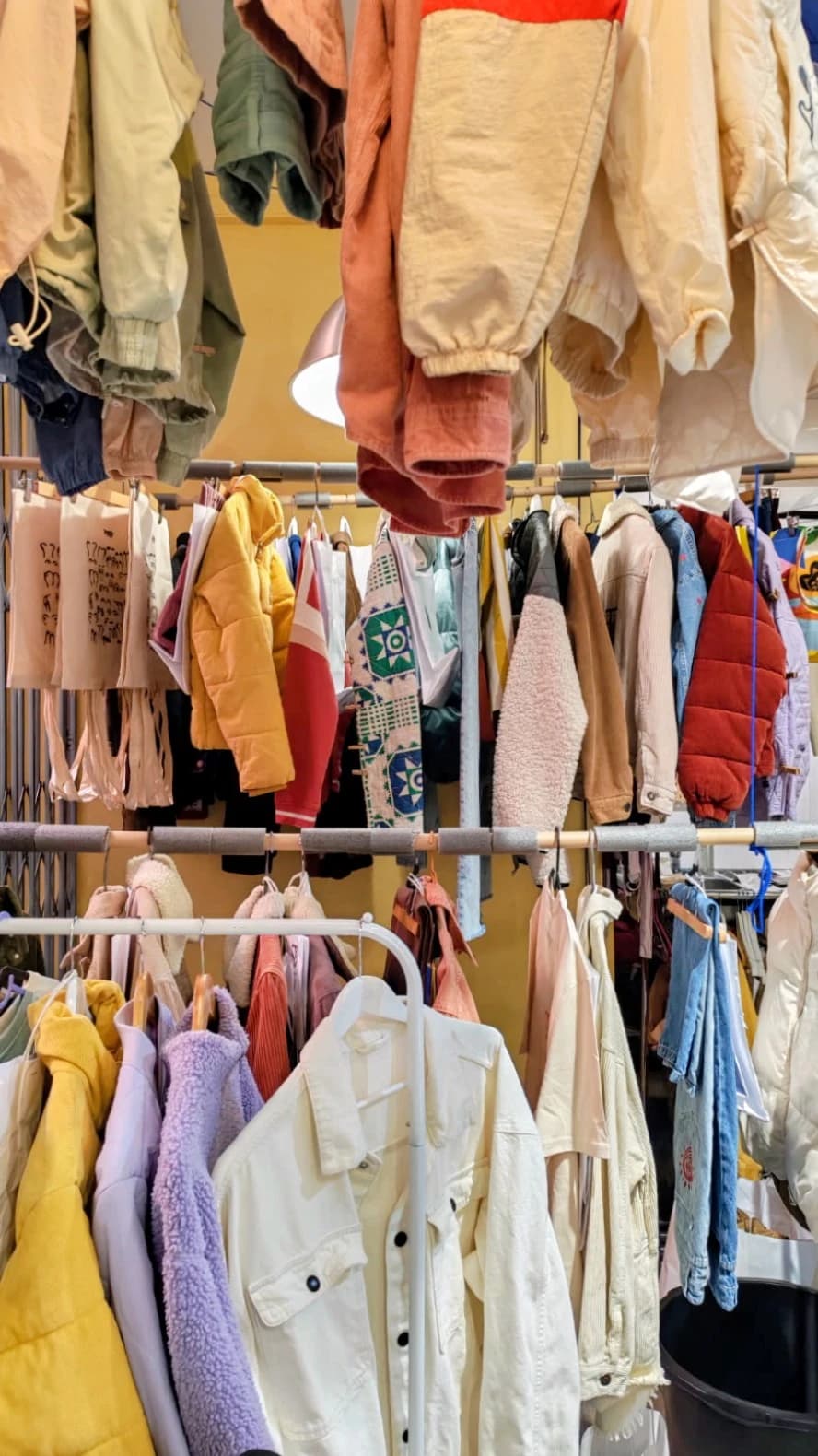 Collecte de vêtements seconde main BiArts Toulouse